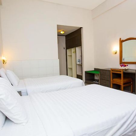 Green Garden Hotel Berastagi Kültér fotó