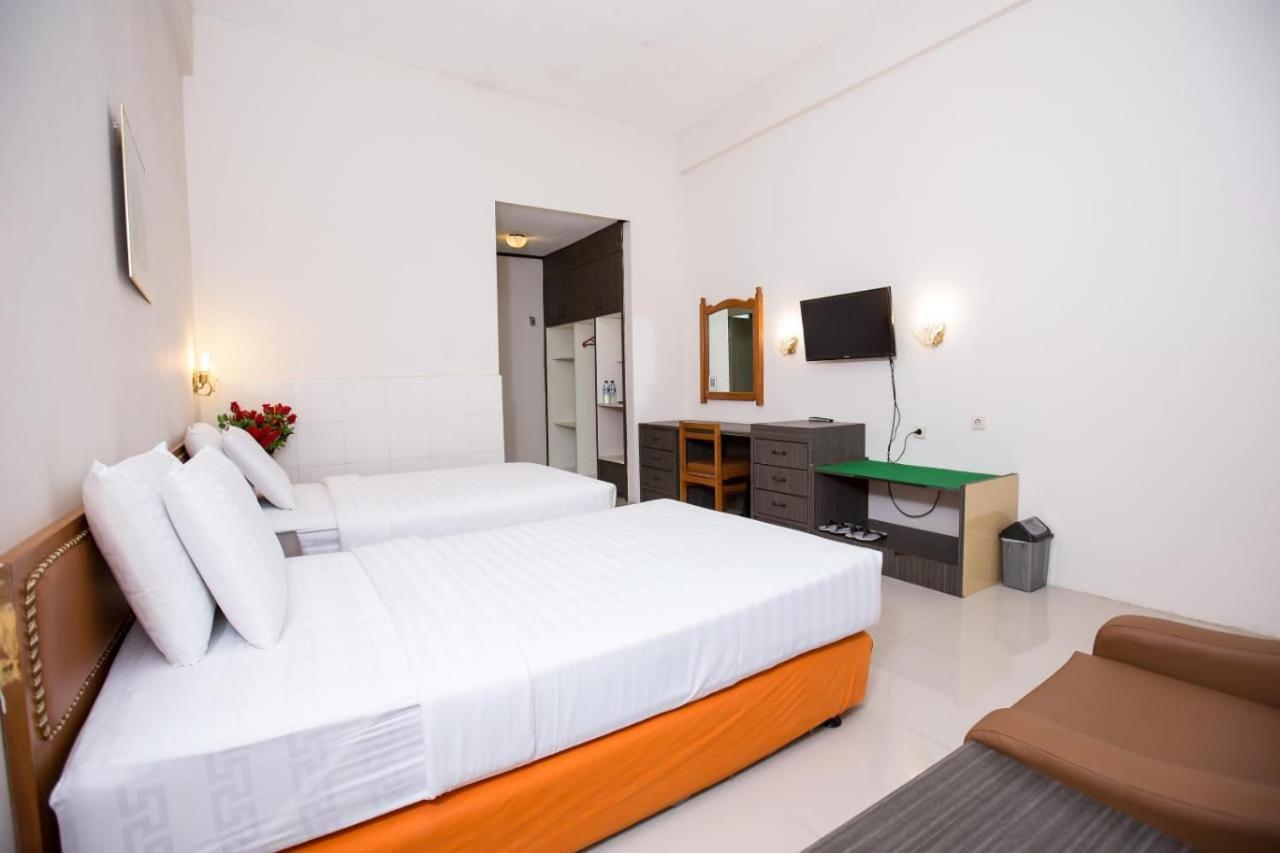 Green Garden Hotel Berastagi Kültér fotó