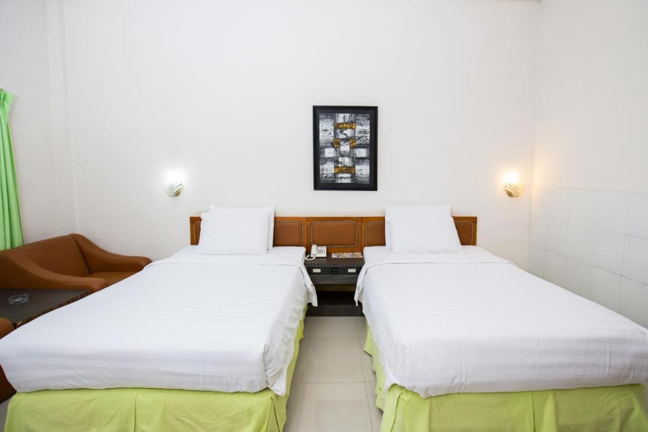 Green Garden Hotel Berastagi Kültér fotó