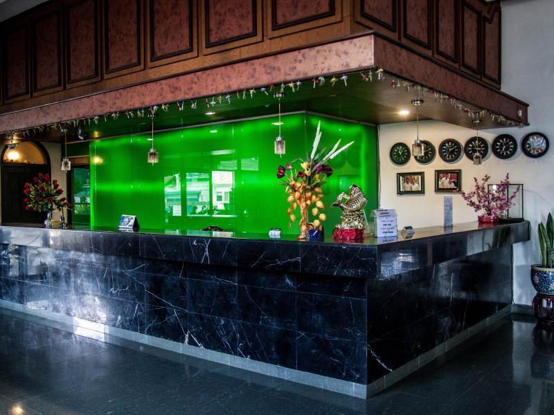 Green Garden Hotel Berastagi Kültér fotó